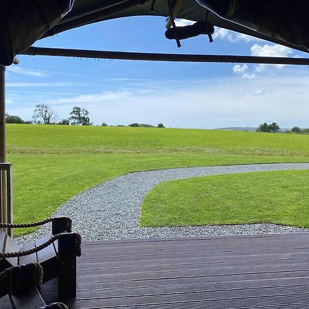Florence Springs Glamping Gumfreston Esterno foto