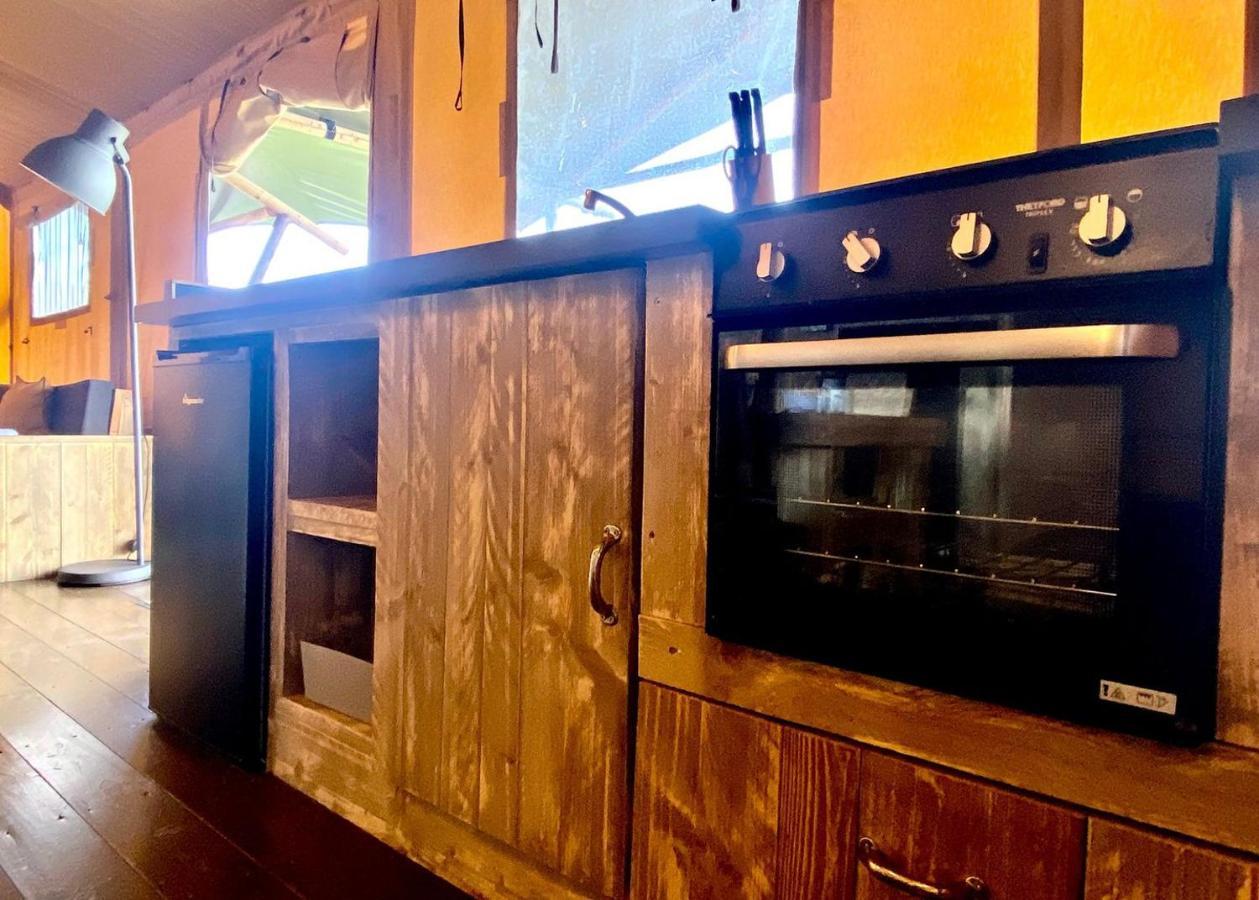 Florence Springs Glamping Gumfreston Esterno foto