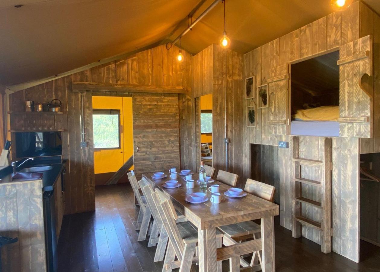 Florence Springs Glamping Gumfreston Esterno foto