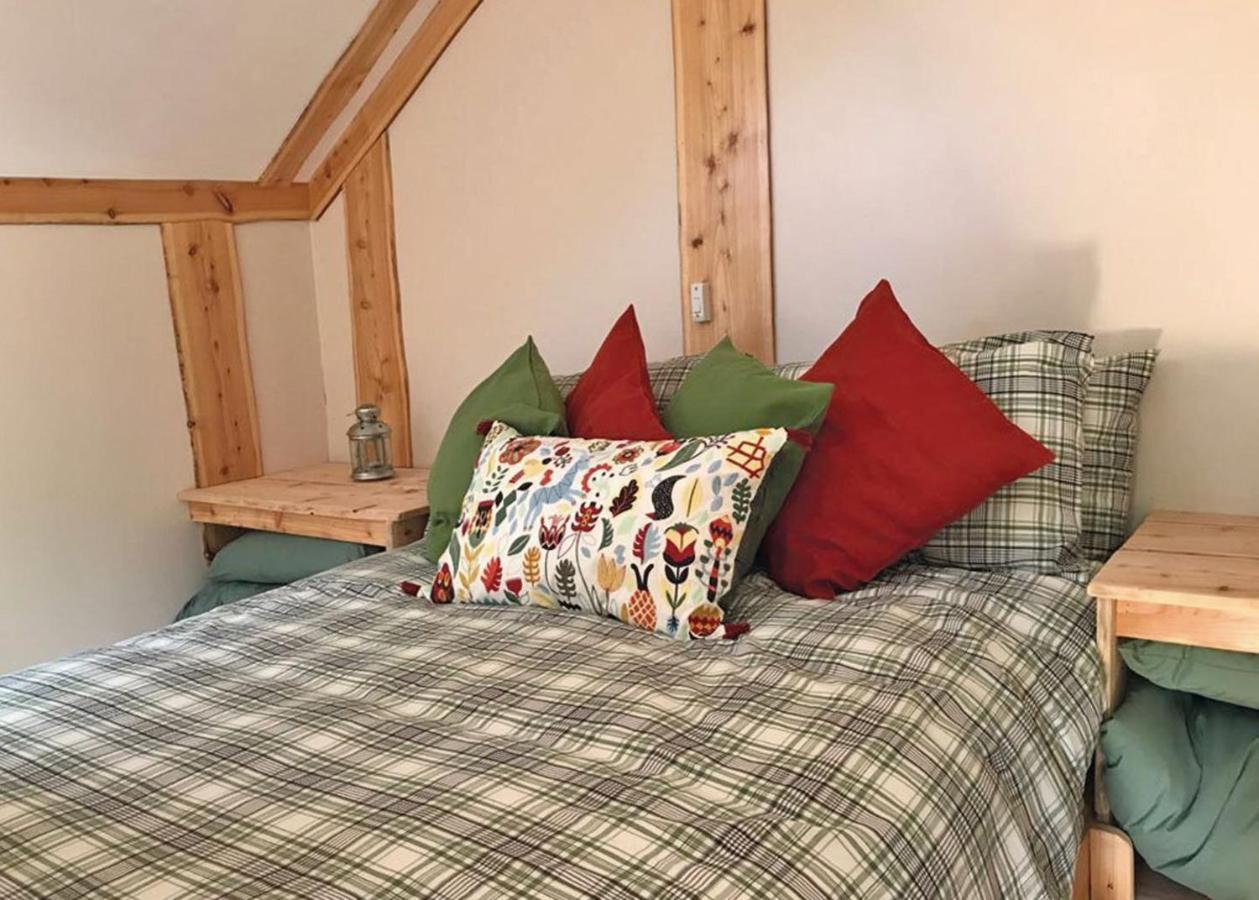 Florence Springs Glamping Gumfreston Esterno foto