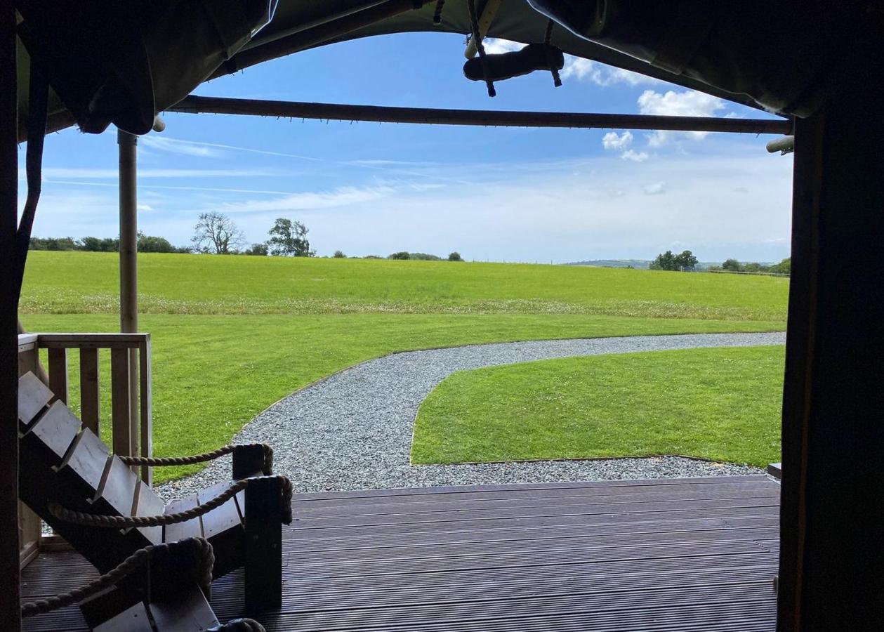 Florence Springs Glamping Gumfreston Esterno foto